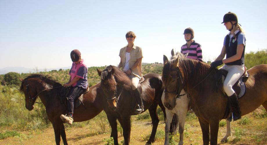 Descanso durante Una Ruta a Caballo- Cortijo Las Minas